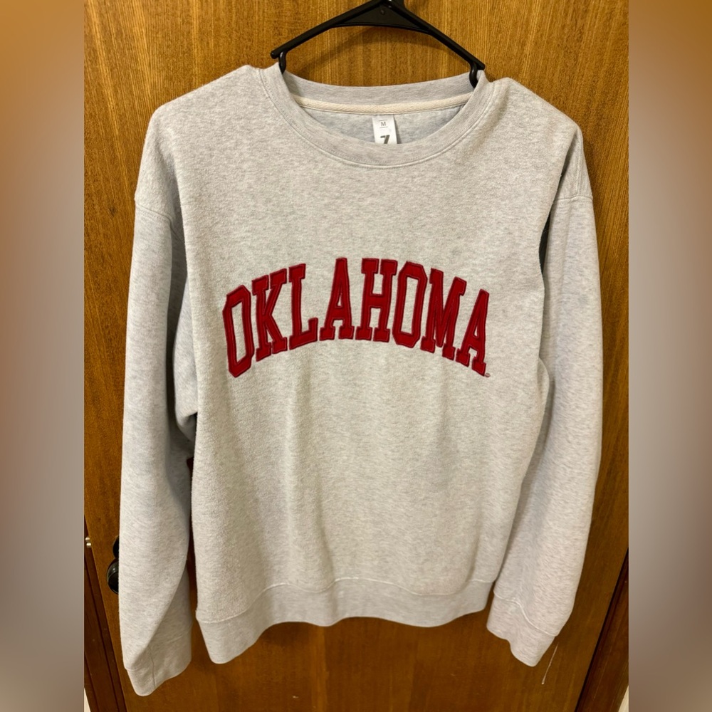 Oklahoma Arch Crewneck Sweatshirt - Light Gray with Red Lettering